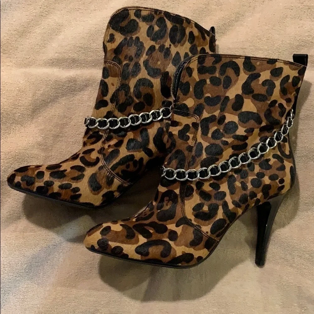New BCBGeneration Booties. Heeled/3.5”/Leather 8.5​​​​​​​​​​​​​​​​​​​​​